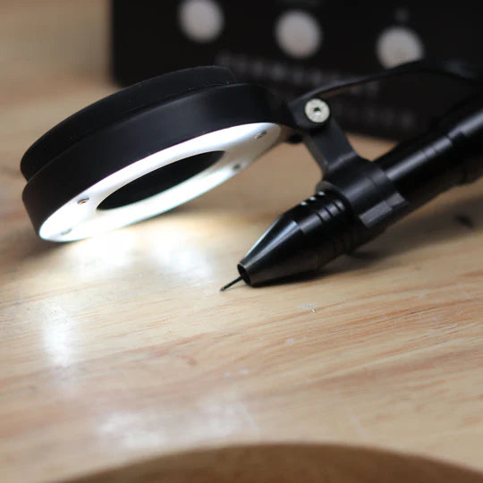 Pepe Tools Helix Prism - Portable Clip-On Darkening Screen with Magnifying Glass